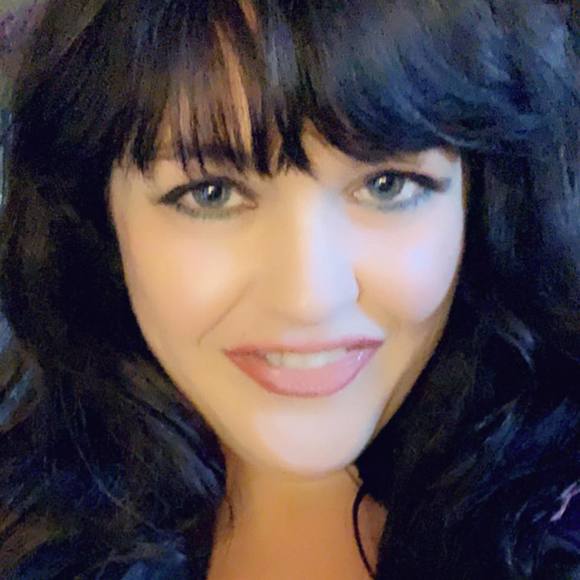 Meet your Posher, Ash - Picture 1 of 1